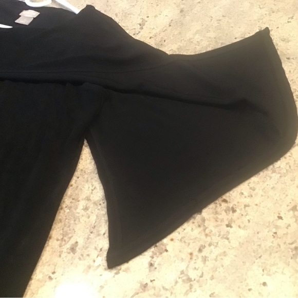 Women’s Chicos Travelers Top size 0 in black - Picture 4 of 6